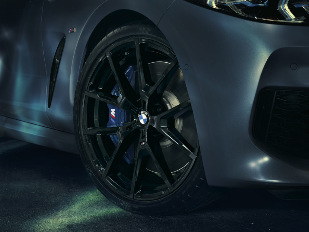 БМВ М850 - BMW M850i xDrive Coupe 2020
